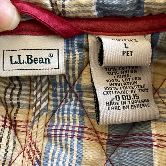 L.L Bean Quilt Vest - Picture 3 of 5